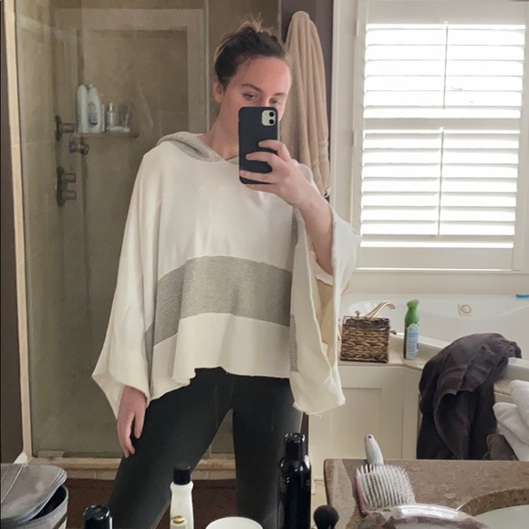 Pancho sweatshirt - Picture 6 of 6